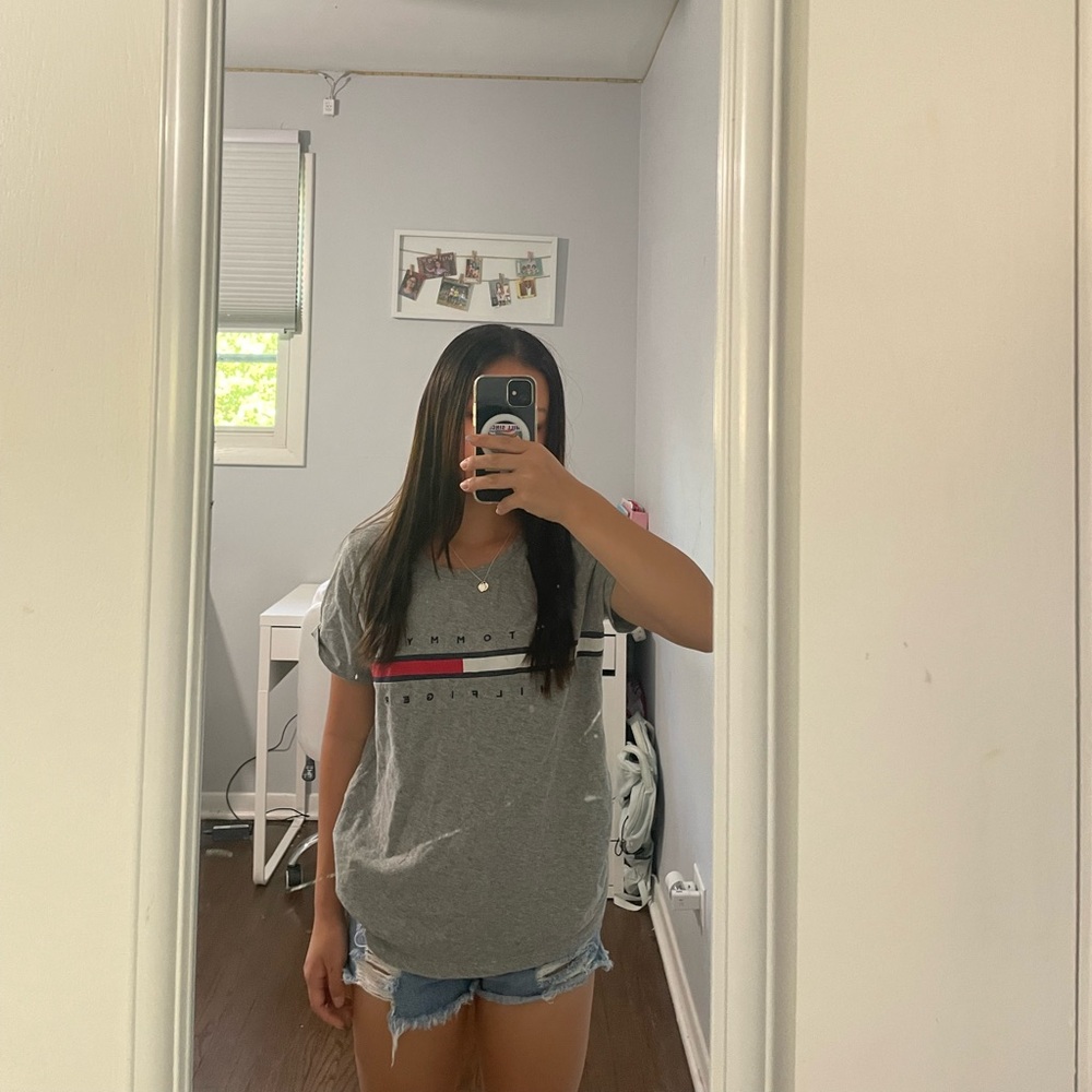 Small grey Tommy Hilfiger t shirt